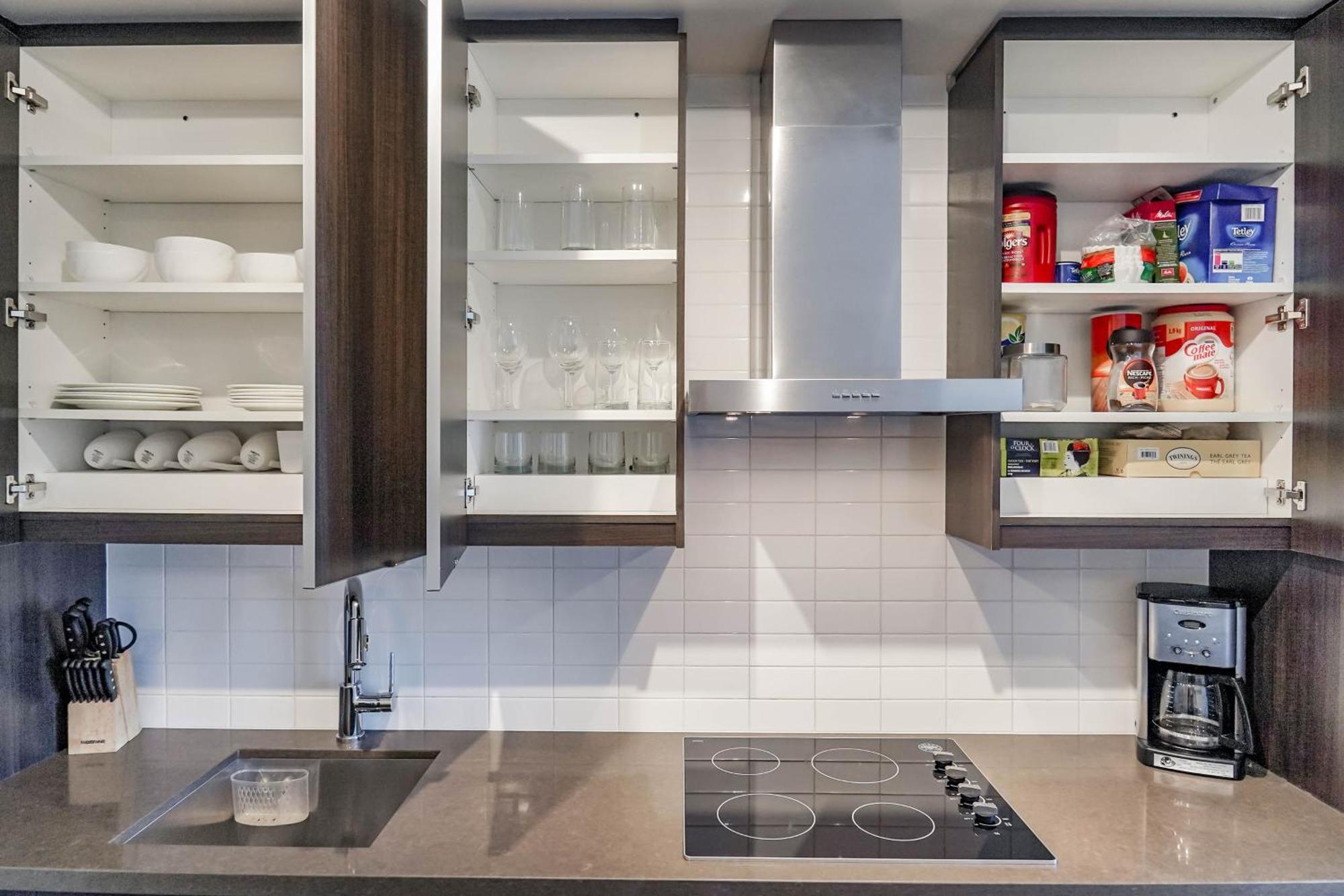 Chol Furnished Suites Heart Of Downtown Toronto, 2 Beds, Free Parking, Cn Tower View 외부 사진