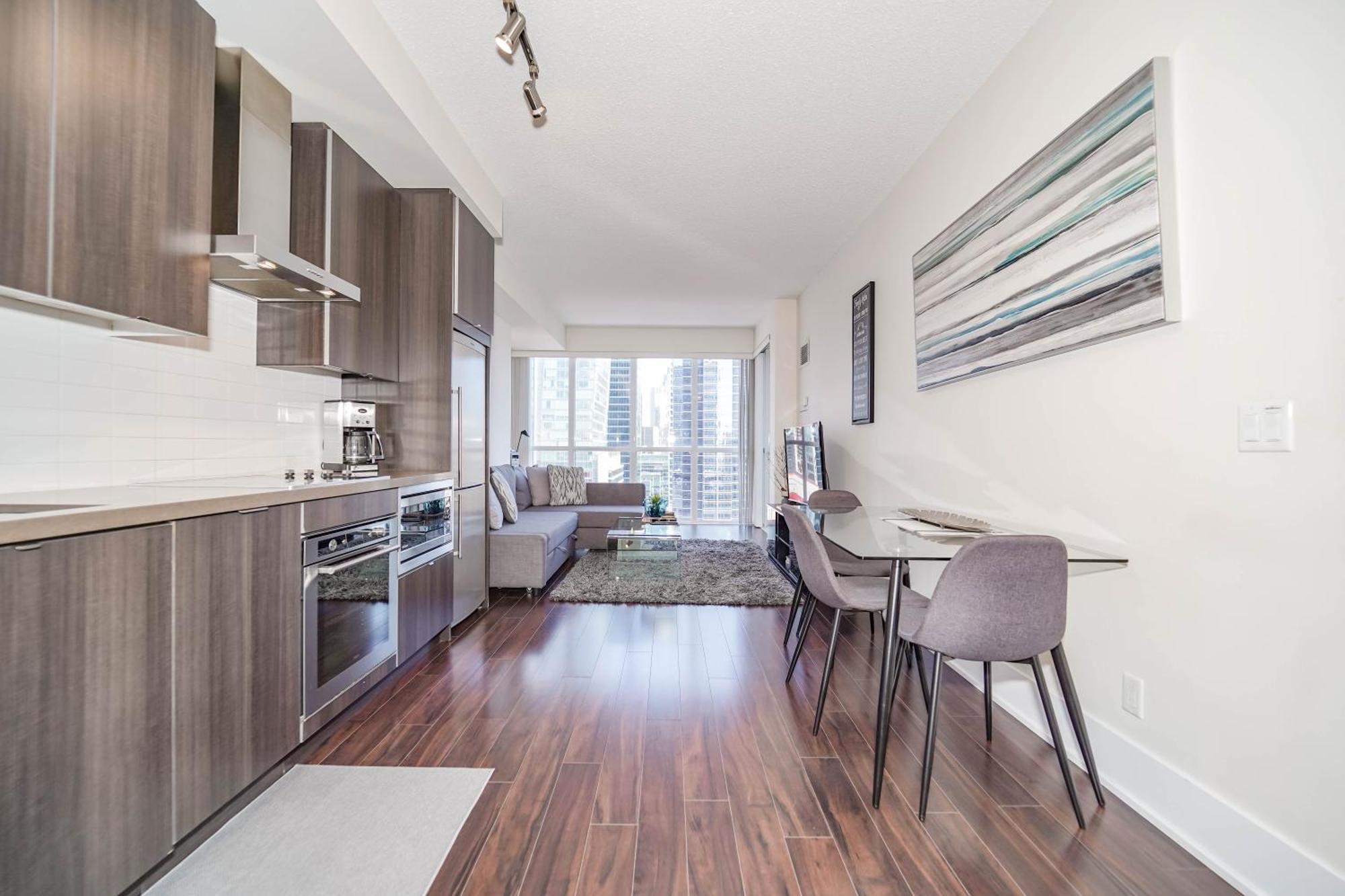 Chol Furnished Suites Heart Of Downtown Toronto, 2 Beds, Free Parking, Cn Tower View 외부 사진