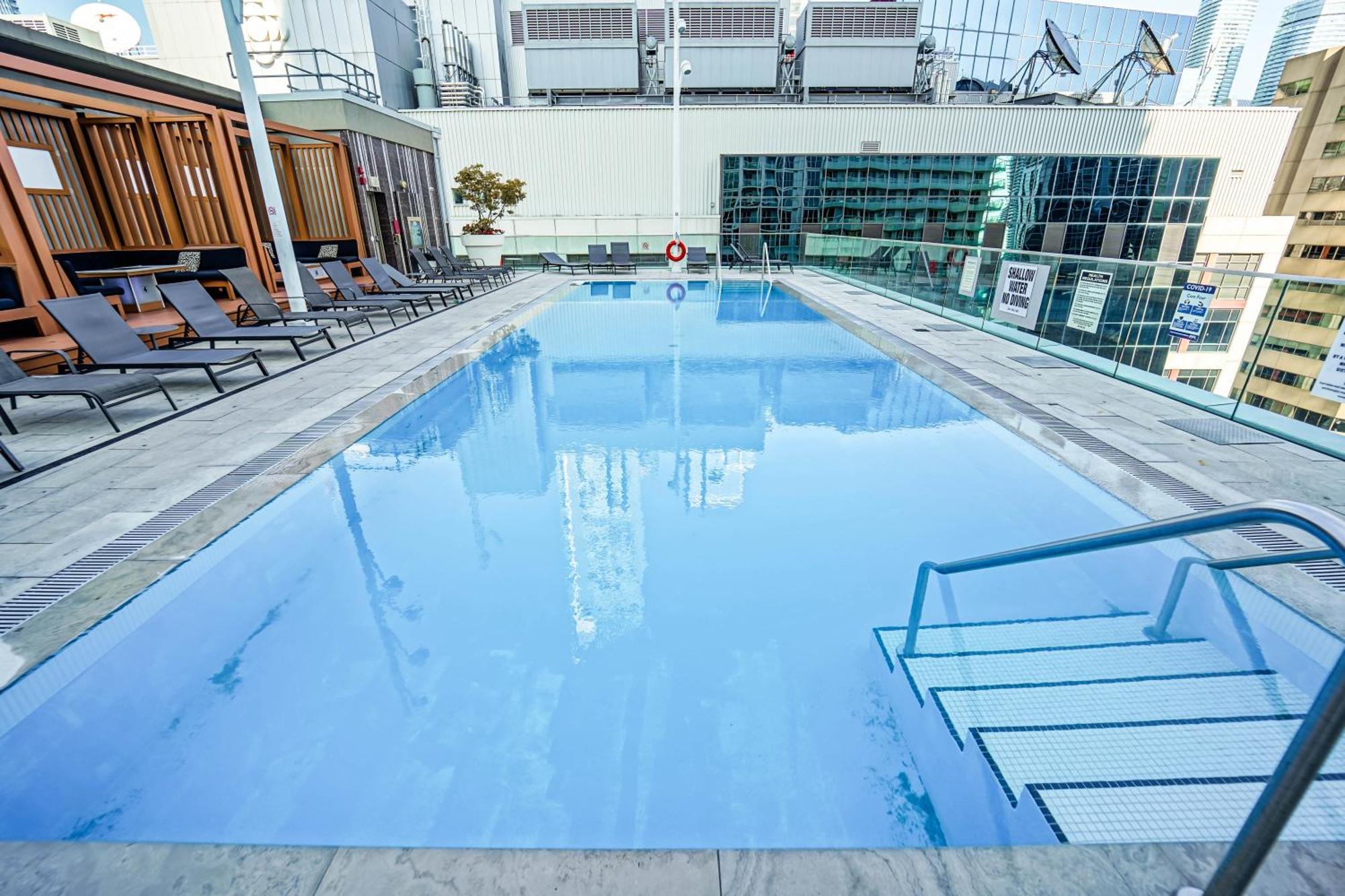 Chol Furnished Suites Heart Of Downtown Toronto, 2 Beds, Free Parking, Cn Tower View 외부 사진