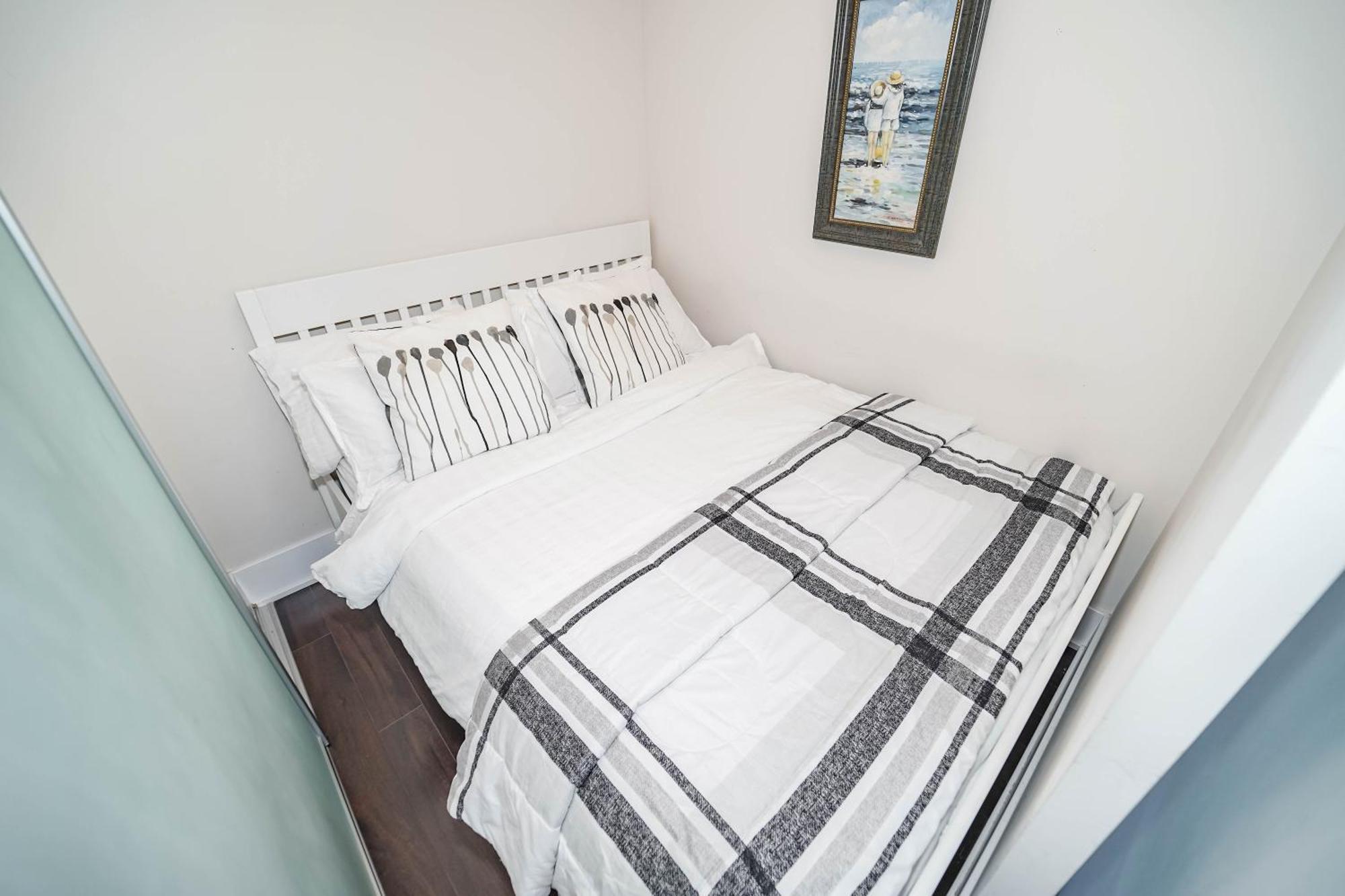 Chol Furnished Suites Heart Of Downtown Toronto, 2 Beds, Free Parking, Cn Tower View 외부 사진
