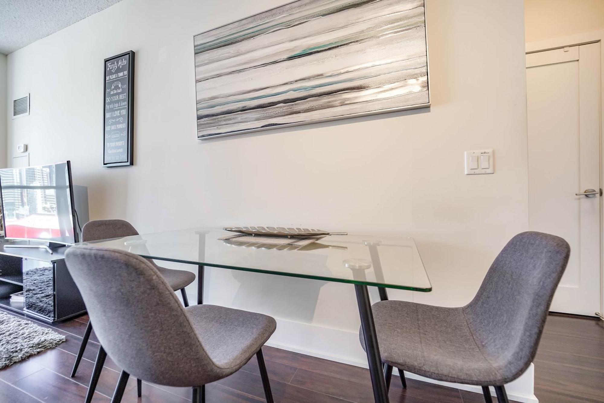 Chol Furnished Suites Heart Of Downtown Toronto, 2 Beds, Free Parking, Cn Tower View 외부 사진